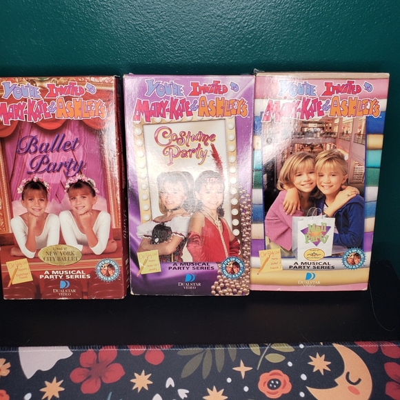 2 You're Invited Mary Kat and Ashley VHS Ballet Party Mall Costume 2000s 90s - Picture 1 of 9